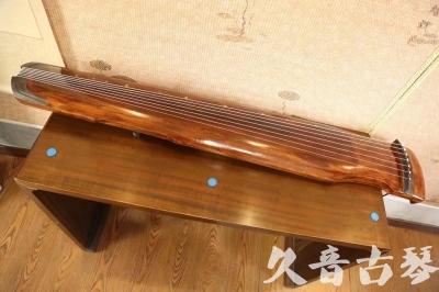 红河哈尼族彝族自治州●久音古琴  ●今日推荐20230527  [断纹仲尼式]