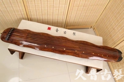 红河哈尼族彝族自治州●久音古琴  ●今日推荐20240831  【断纹蕉叶】